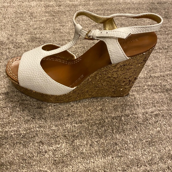 White and gold Kate Spade platform sandals - Picture 2 of 2